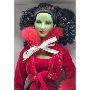 Tonner-Wizard Of Oz 16" "Crimson Castle Holidays" (As is) Missing original box
